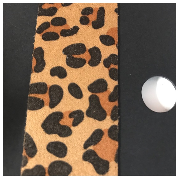 ‼️SOLD‼️PacSun LA Hearts Leopard Print Choker - Picture 3 of 4